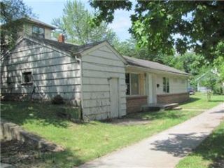 Foreclosed Home - 3303 E GREGORY BLVD, 64132