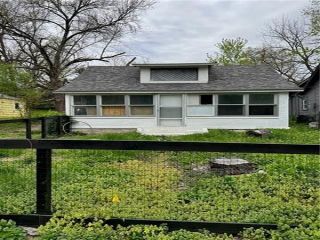 Foreclosed Home - 2012 E 82ND TER, 64132