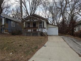 Foreclosed Home - 1814 E 84TH ST, 64132