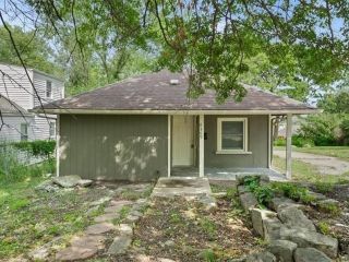 Foreclosed Home - 8309 WABASH AVE, 64132