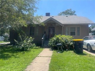 Foreclosed Home - 2125 E 70TH TER, 64132