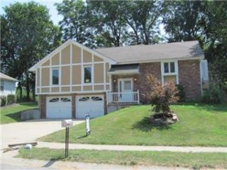 Foreclosed Home - 5115 HEDGES AVE, 64133