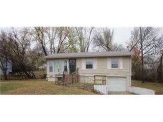 Foreclosed Home - 9216 E 44TH ST, 64133