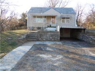 Foreclosed Home - 6836 WINCHESTER AVE, 64133