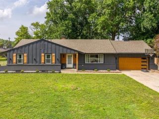 Foreclosed Home - List 100825234
