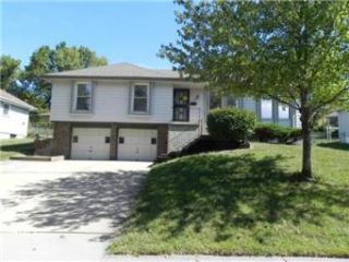 Foreclosed Home - 10823 BELLAIRE AVE, 64134