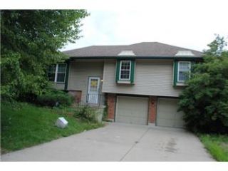 Foreclosed Home - 7512 E 100TH ST, 64134