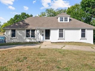 Foreclosed Home - 10812 BELLAIRE AVE, 64134