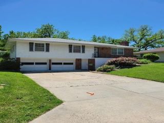 Foreclosed Home - 5327 E 100TH ST, 64137