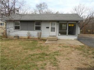 Foreclosed Home - 8116 STERLING AVE, 64138