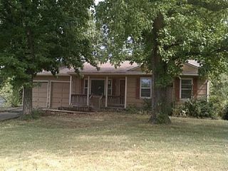 Foreclosed Home - 7630 E 83RD ST, 64138