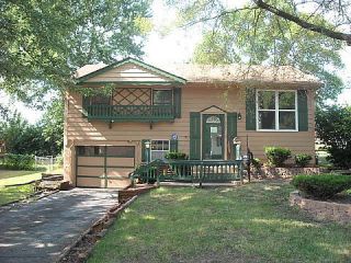 Foreclosed Home - 8401 E 93RD TER, 64138