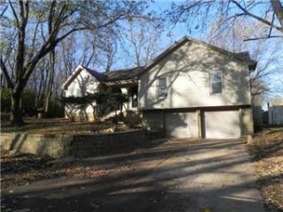 Foreclosed Home - 9038 MANNING AVE, 64138