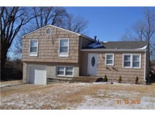 Foreclosed Home - 9410 WHITE AVE, 64138