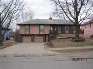 Foreclosed Home - 8921 E 90TH TER, 64138