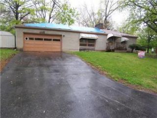 Foreclosed Home - 5739 N AVA TER, 64151