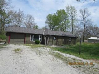 Foreclosed Home - 4924 Nw Linden Rd, 64151