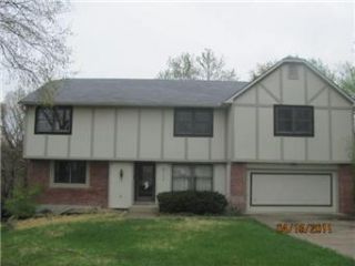 Foreclosed Home - 6711 NW DORSEY DR, 64152