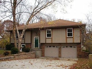 Foreclosed Home - 7905 N STODDARD AVE, 64152