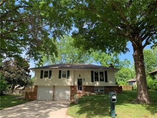 Foreclosed Home - 7616 N SERENE AVE, 64152
