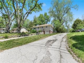 Foreclosed Home - 6705 NW GRADEN RD, 64152
