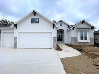 Foreclosed Home - 13205 GOLDEN OAK CT, 64152