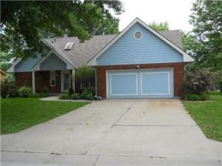 Foreclosed Home - 9621 N WAYNE AVE, 64155