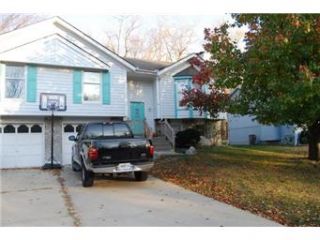 Foreclosed Home - 10519 N CENTRAL ST, 64155