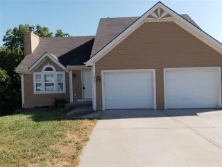 Foreclosed Home - 11917 N HOLMES CT, 64155