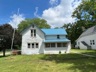 Foreclosed Home - 223 W 5TH ST, 64428