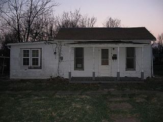 Foreclosed Home - 224 S ORANGE ST, 64429