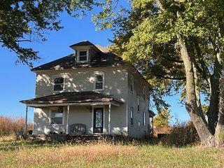 Foreclosed Home - 5069 SE HEDGE RD, 64429