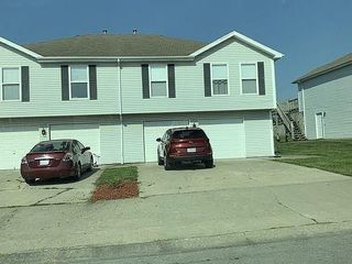 Foreclosed Home - 1105 CARRIAGE LN, 64429
