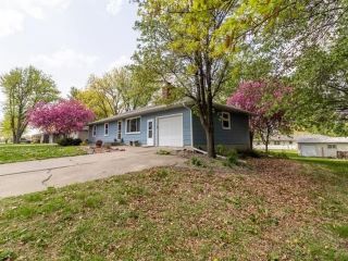 Foreclosed Home - 1403 N HOWENSTEIN AVE, 64429