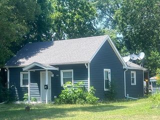 Foreclosed Home - 220 W 6TH ST, 64429