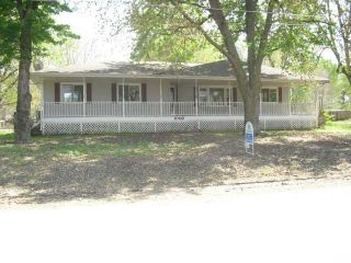 Foreclosed Home - 1009 LAKESHORE DR, 64484