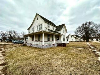 Foreclosed Home - 301 ELM ST, 64491