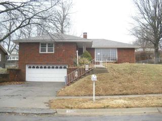 Foreclosed Home - 1909 ROSEWOOD TER, 64503