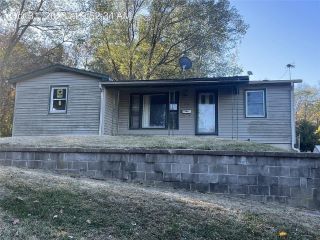 Foreclosed Home - 326 OZARK ST, 64504