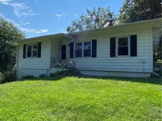Foreclosed Home - 2202 ELM ST, 64505