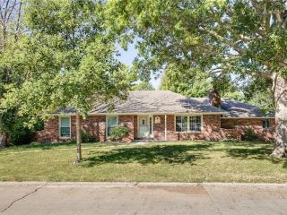 Foreclosed Home - 3606 W COLONY SQ, 64506