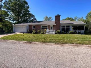 Foreclosed Home - 1715 ROSEWOOD LN, 64601
