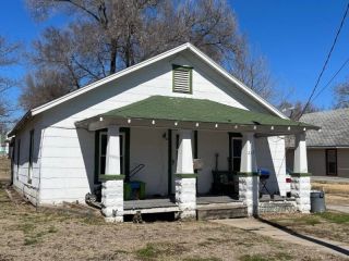 Foreclosed Home - 237 HERRIMAN ST, 64601