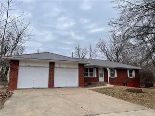 Foreclosed Home - 504 E STATE ROUTE A, 64725