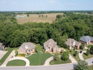 Foreclosed Home - 610 SHADOW HILL DR, 64735