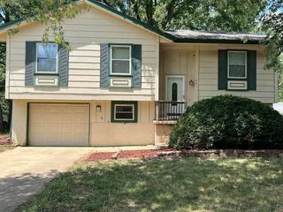 Foreclosed Home - 2011 N GAINES DR, 64735