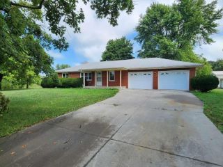 Foreclosed Home - 1023 SE 300TH RD, 64735