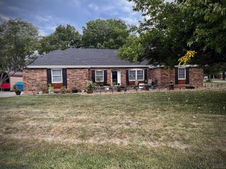 Foreclosed Home - 1603 HIGHLAND DR, 64735