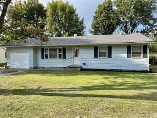 Foreclosed Home - 1202 E 17TH ST, 64759