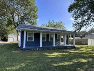 Foreclosed Home - 105 E 7TH ST, 64763